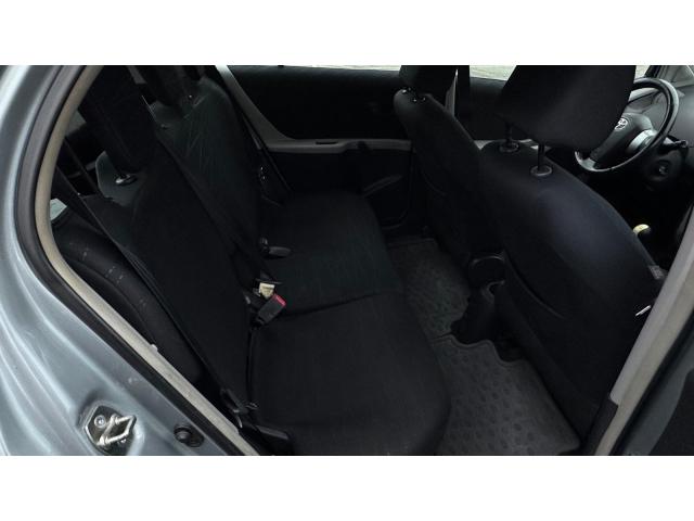 Photo Toyota YARIS 100 VVT-I CONFORT 5P image 4/4