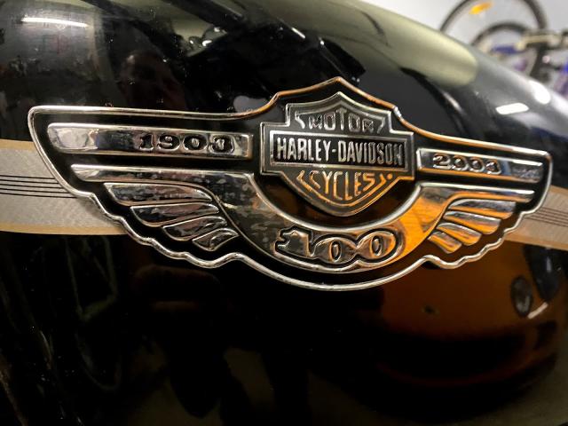 Photo Très belle Harkey-Davidson XL1200C 100ème anniversaire image 4/6