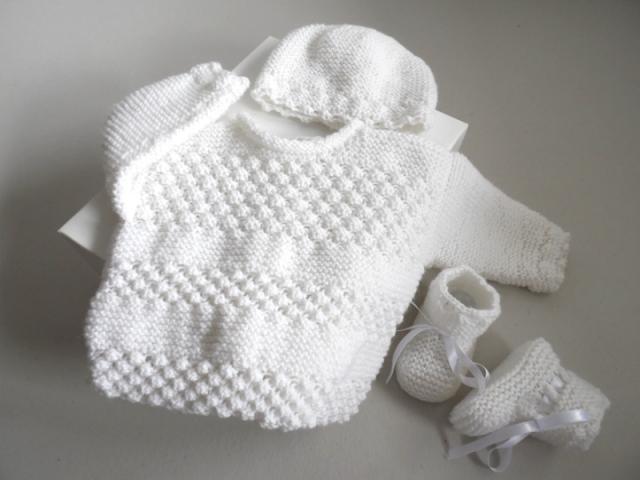 Photo Tricot bébé ensemble laine blanc mixte image 4/5