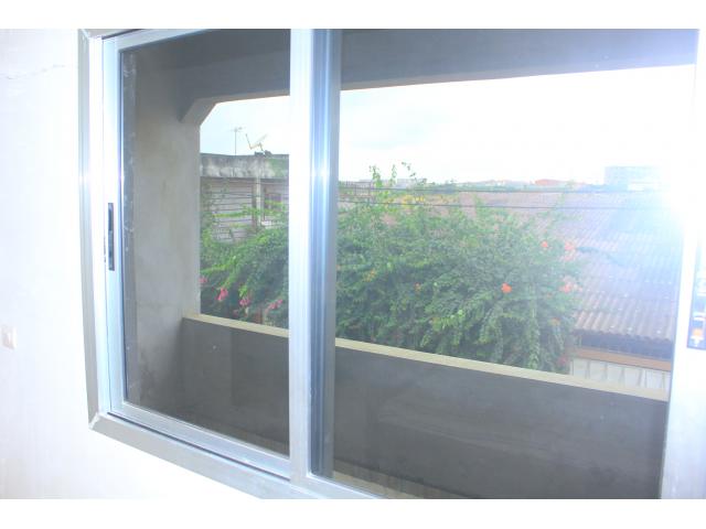 Photo UNE VILLA DUPLEXE DE 9 PIÈCES A ANGRE ROSIERS image 4/4