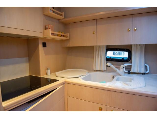 Photo VEDETTE VALK ROYAL 45 image 4/6