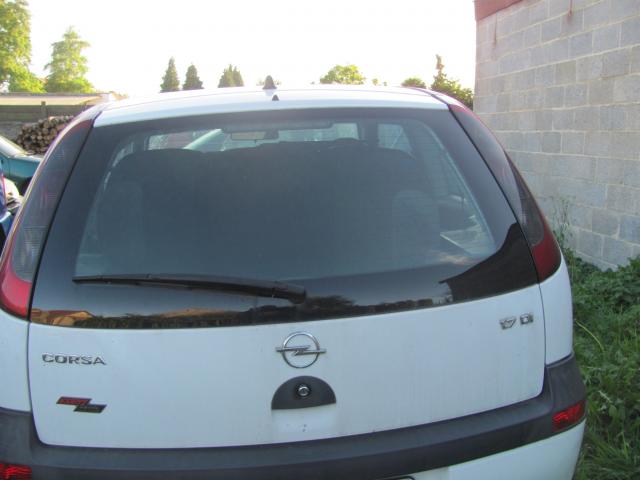 Photo vend opel corsa c annee 2004, cylindree 1700 di, 3 portes, couleur blanche , kw 45, double airbag,k image 4/4