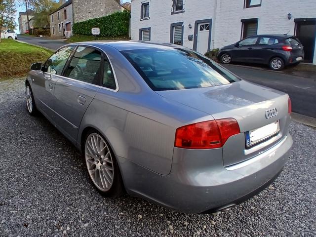 Photo Vends Audi A4 S line de 2007 en très bon état image 4/6