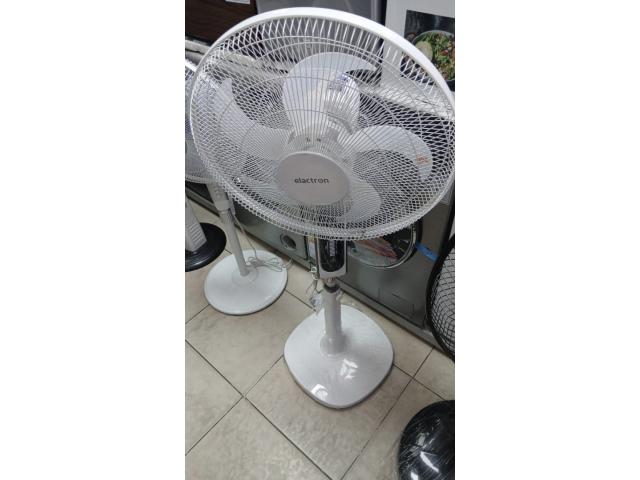 Photo VENTE DE VENTILATEURS MURAUX, PLAFONNIERS, SUR PIEDS ET INDUSTRIELS image 4/6