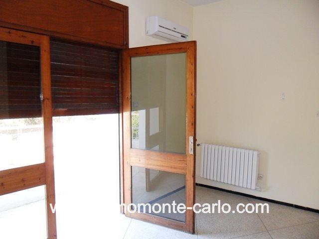 Photo Villa avec chauffage et piscine à louer au quartier  Souissi image 4/5