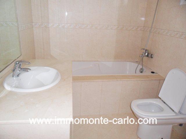 Photo Villa avec chauffage et piscine à louer au quartier  Souissi RABAT image 4/4
