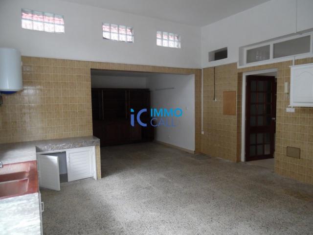 Photo Villa de 550 m² en location située à l'Agdal image 4/6