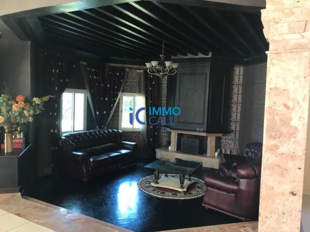 Photo Villa de standing 1800 m² en location située à Hay Riad image 4/5