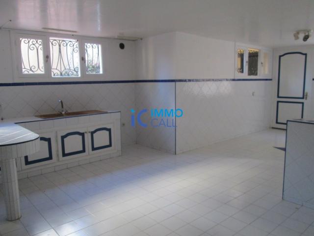 Photo Villa de standing 550 m² en location à Hay Riad image 4/5