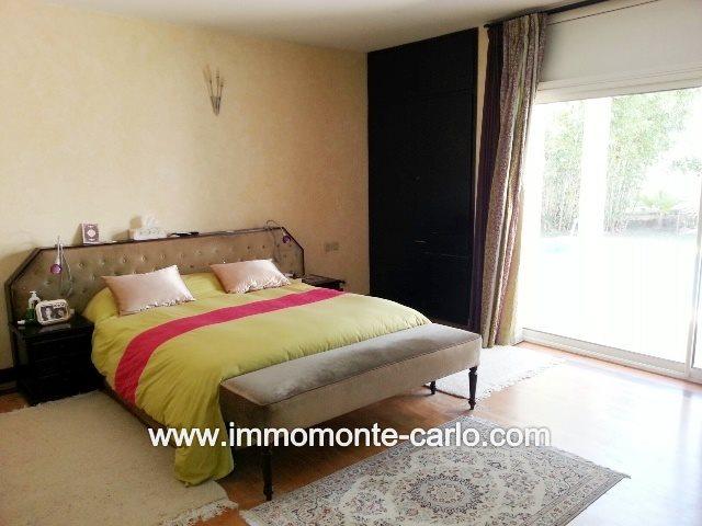 Photo villa en location avec piscine au quartier Souissi image 4/5