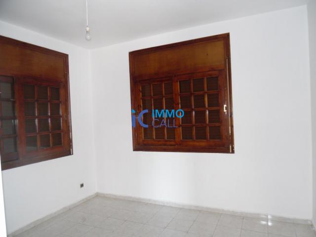 Photo Villa moderne de 700 m² en location à Hay Riad image 4/5