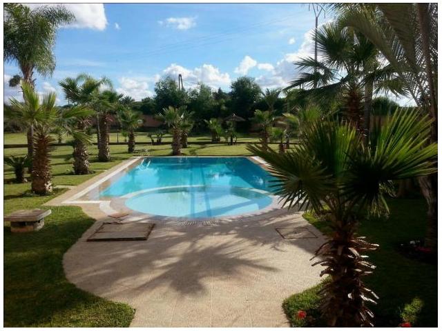 Photo Villa prestigieuse avec piscine et jardin sur 1H à Bouskoura image 4/6