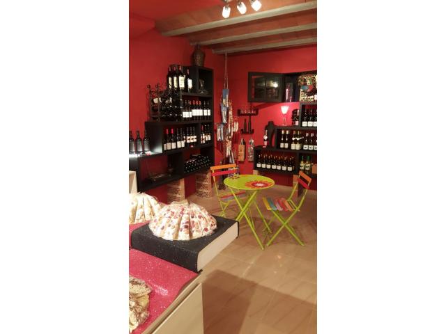 Photo Vite ! Rosas ctre Vente Murs et fond Local + appartement , affaire !!! image 4/4