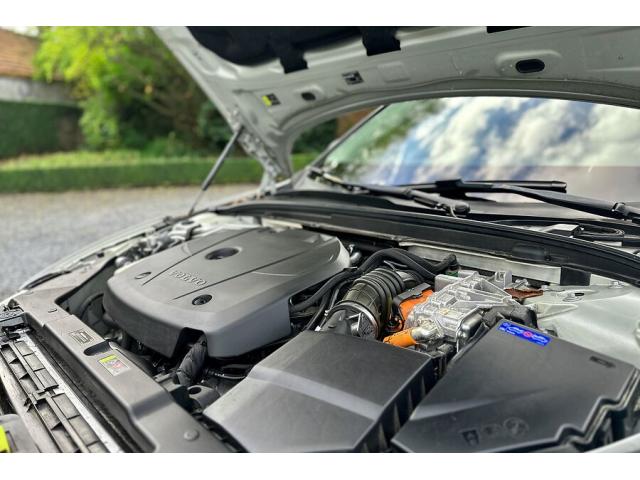 Photo Volvo V60 T8 Twin Eng. Inscription AWD - 10 2019 image 4/6