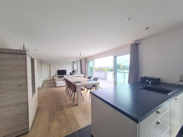 Photo 6880 Bertrix : bel appartement, grande terrasse, 2ch, garage. image 5/6