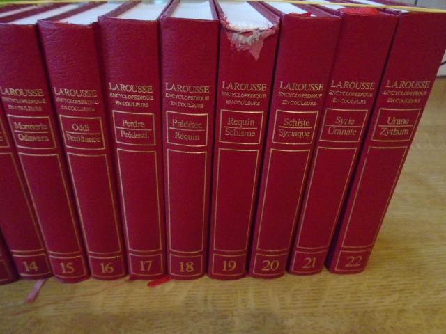 Photo a vendre collection complète de dictionnaires Larousse 22 volumes image 5/6