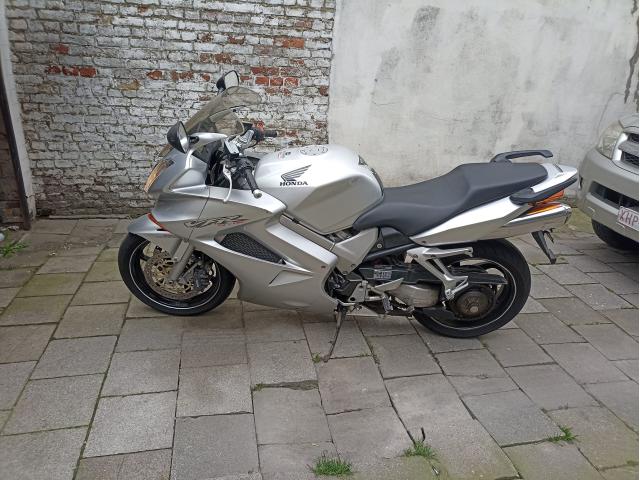 Photo A vendre moto Honda VFR 800 v tec image 5/5