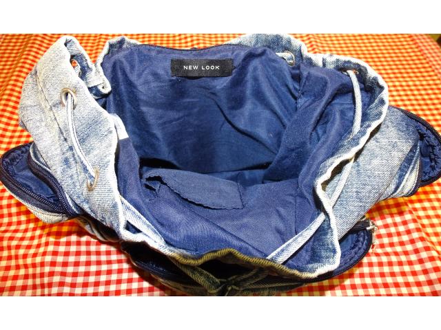 Photo A vendre Sac à dos en jean, avec écussons Smiley image 5/5