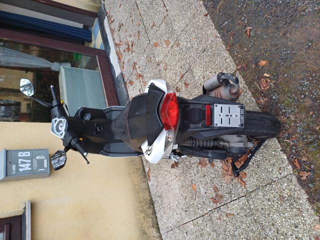 Photo A VENDRE SCOOTER PEUGEOT SPEEDFIGHT 3 image 5/5