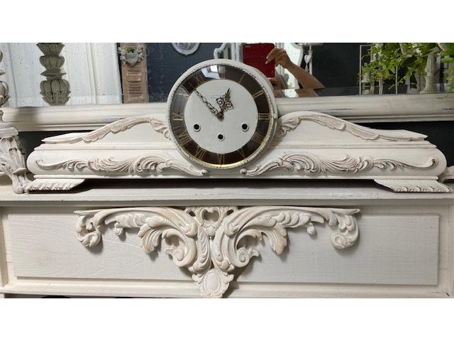Photo Ancienne horloge relookée en style shabby image 5/5