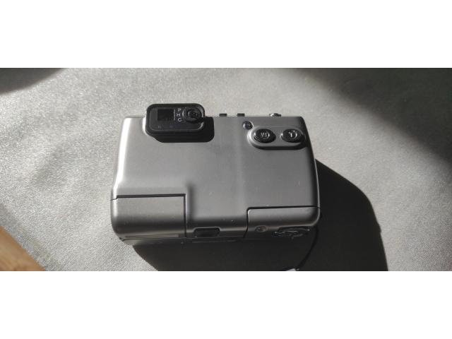 Photo appareil photo minolta 300L avec son étui cuir noir + pile neuve image 5/6