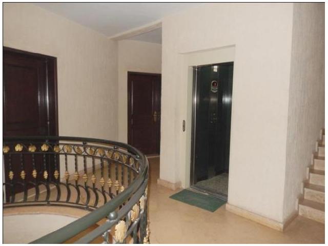 Photo Appart de 135m de bon standing à l Hivernage image 5/6