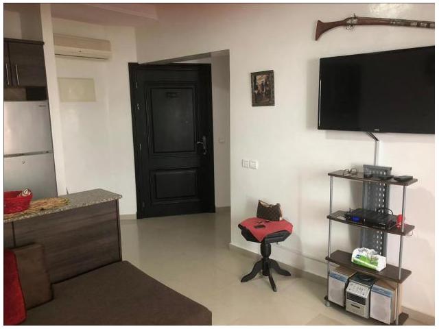 Photo appartement avec grand piscine et pied sur mer image 5/6