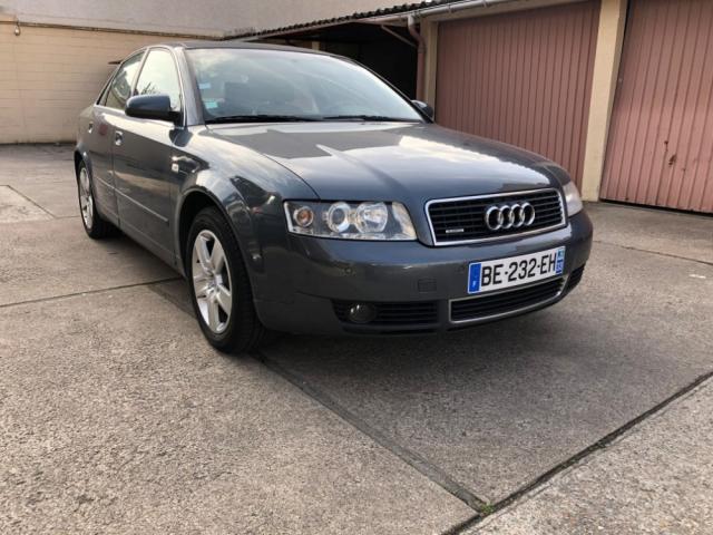 Photo Audi A4 quattro V6 3.0 TIPTRONIC image 5/5