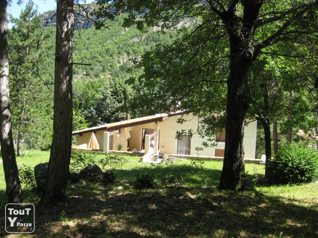Photo Belle villa à vendre, en Provence, piscine privée, lac à quelques mètres. image 5/6