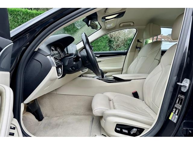 Photo BMW 530eA PHEV Performance Business - 04 2018 image 5/6