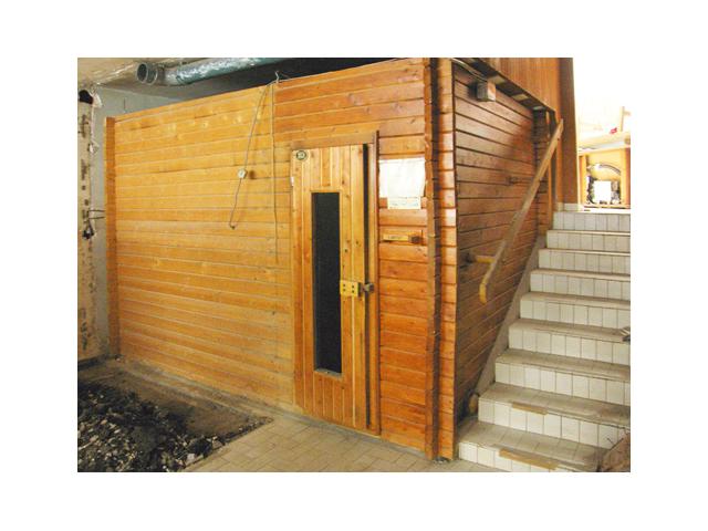 Photo Cabine de sauna Finlandais en bois occasion 10 /12 places image 5/5