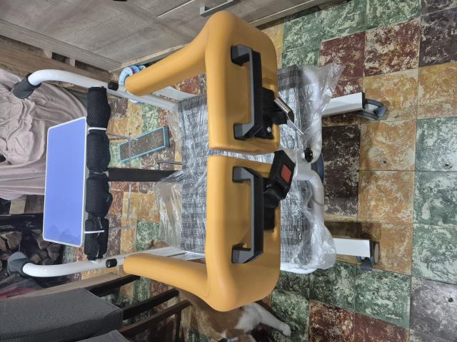 Photo Chaise roulante électrique vocic image 5/5