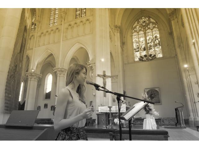 Photo Chanteuse & pianiste • animation de messe de mariage, cérémonie, bénédiction NOIRMOUTIER image 5/6