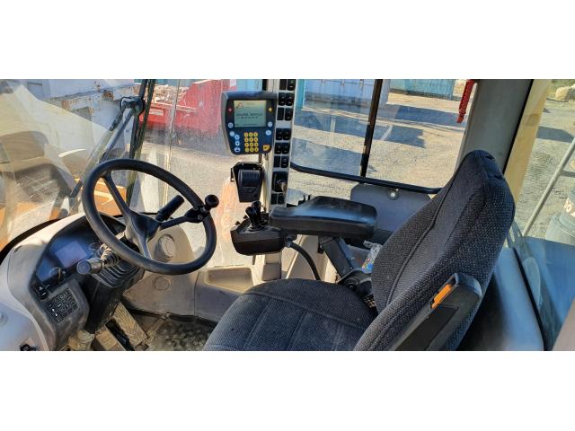 Photo chargeur sur pneus VOLVO L150G de 2013 image 5/6