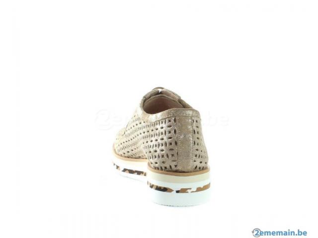 Photo Chaussures cuir nubuck beige doré marque Pertini image 5/5