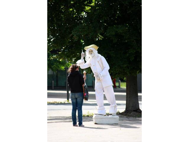 Photo Clown pour anniversaire, animations de rue, du mime, de la statue vivante, de l'échassier, du faux s image 5/6
