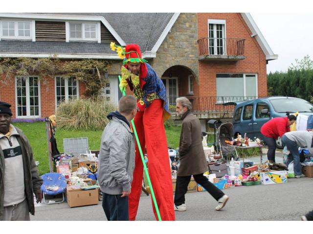 Photo Clown pour anniversaire, spectacle pour carnaval, mime, statue vivante, faux serveur, artiste de rue image 5/6
