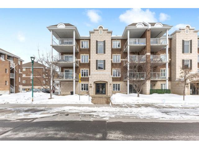 Photo Condo moderne et impeccable Champfleury Sainte-Rose (Laval, Quebec) image 5/6