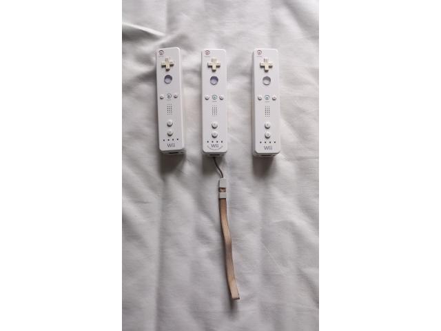 Photo Console WII avec jeux et accessoires image 5/6