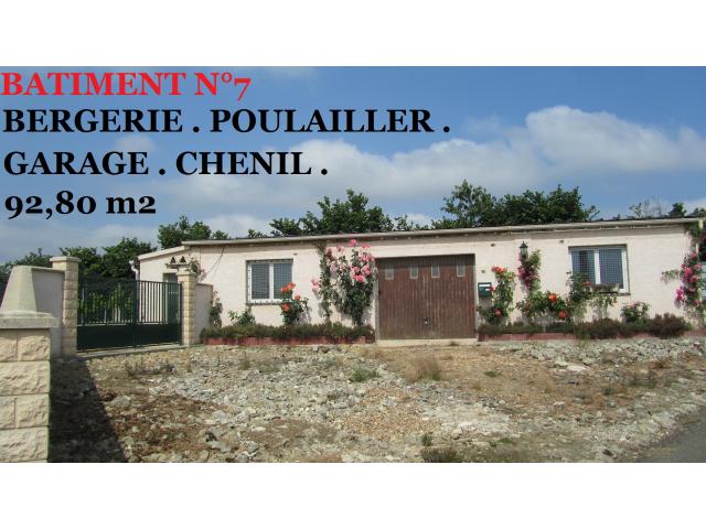 Photo Corps de Ferme beaucoup de bâtiments pour 259000€ image 5/6