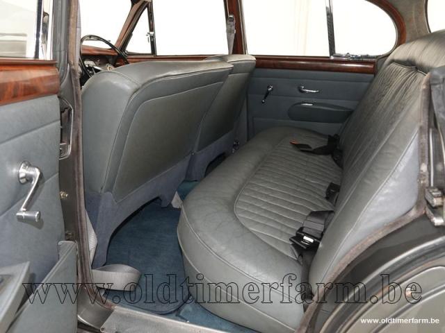 Photo Daimler V8 250 '63 CH42bw image 5/6