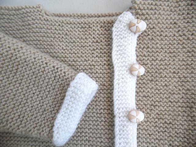 Photo Ensemble ou trousseau beige tricot laine bébé fait main image 5/6