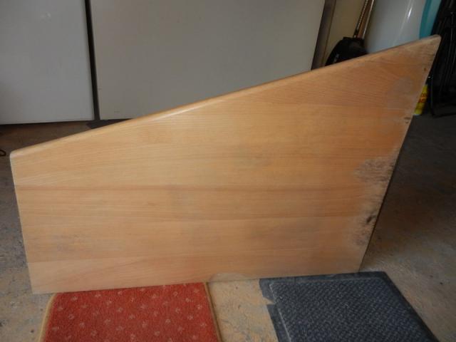 Photo Etagère angle Trapézoïdale Hêtre massif ép28;85x65x35 -fix invisible image 5/5