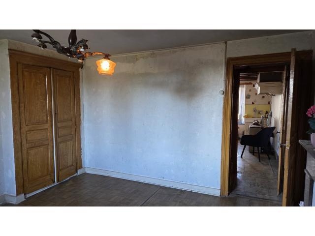 Photo FAYS-LES-VENEURS : Maison en pierre à rénover avec grange et jardin, 3a 40ca, … image 5/6