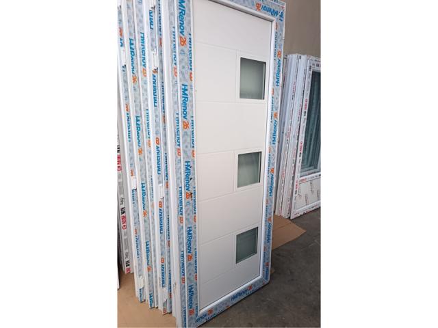 Photo Fenêtres volets porte led miroir image 5/6