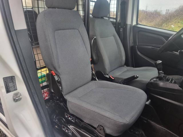 Photo Fiat Doblo 2016 86193km 1.3jtd 90cv 66kw Pack électrique.. image 5/6