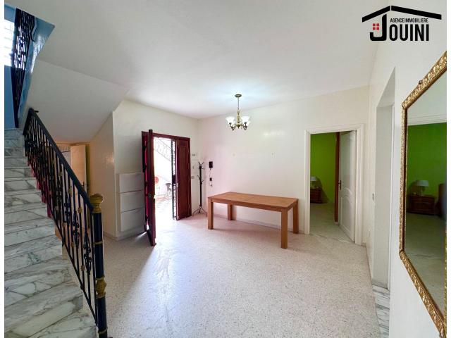 Photo Grande Maison 300 m² à Sidi Hassine Tunis image 5/6