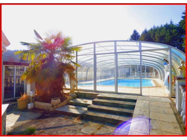 Photo GRANDE MAISON AVEC PISCINE image 5/6