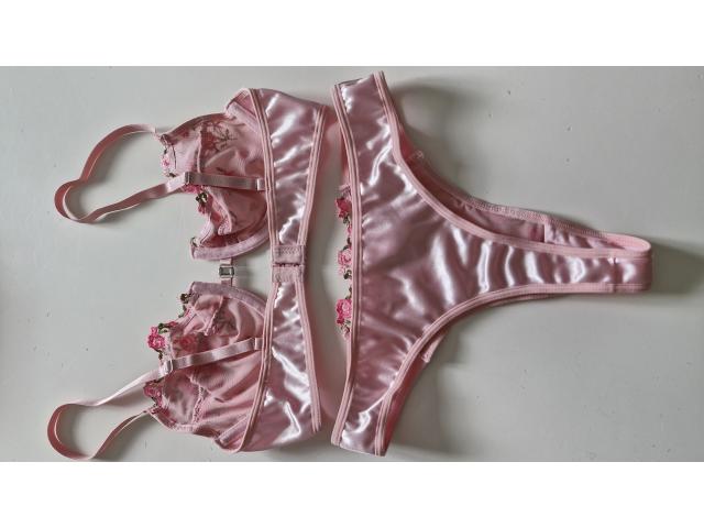Photo GRATUIT - Sous-vêtements rose pâle image 5/5
