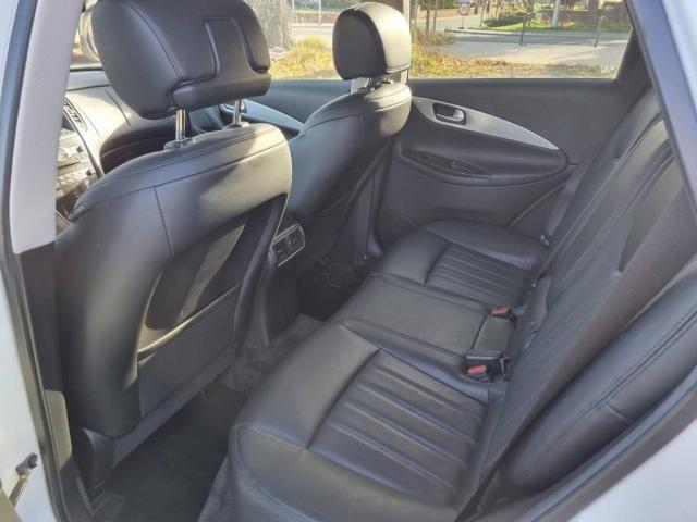 Photo INFINITI QX50 3.0D v6 239cv 83000km cuir gps airco jantes al image 5/6